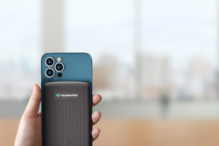 Magnetic 10000Mah Wireless Power Bank, 18W USB-C PD Portable Charger. Compatible with Iphone 14, 13, 12 Only